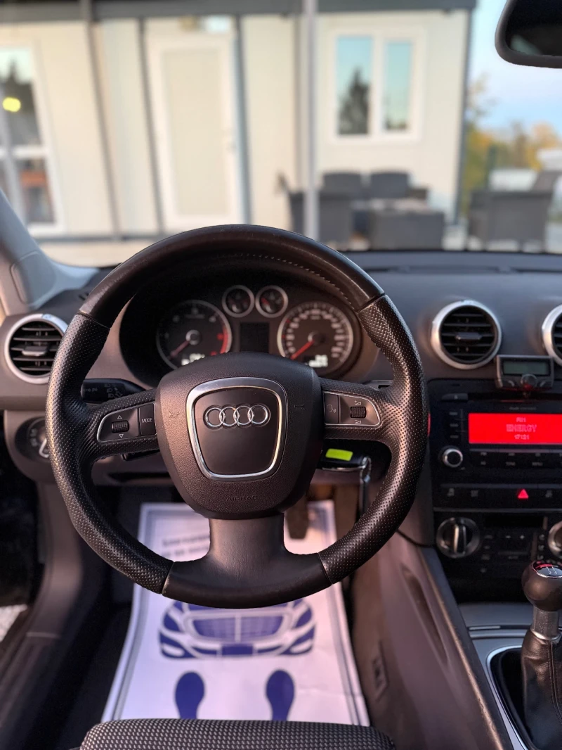 Audi A3 FACELIFT* 1.6TDI* 105кс* 17" ДЖАНТИ* КЛИМАТРОН, снимка 10 - Автомобили и джипове - 52238173