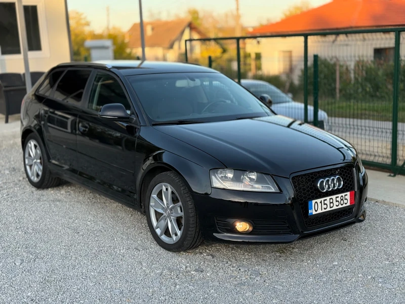 Audi A3 FACELIFT* 1.6TDI* 105кс* 17" ДЖАНТИ* КЛИМАТРОН, снимка 3 - Автомобили и джипове - 52238173