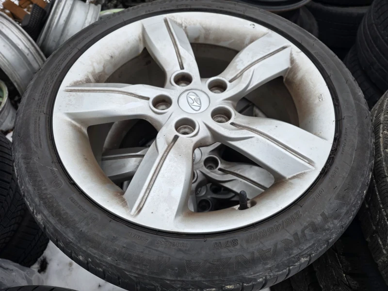 Hyundai Veloster  1.6Gdi 140k.s, снимка 16 - Автомобили и джипове - 53056317