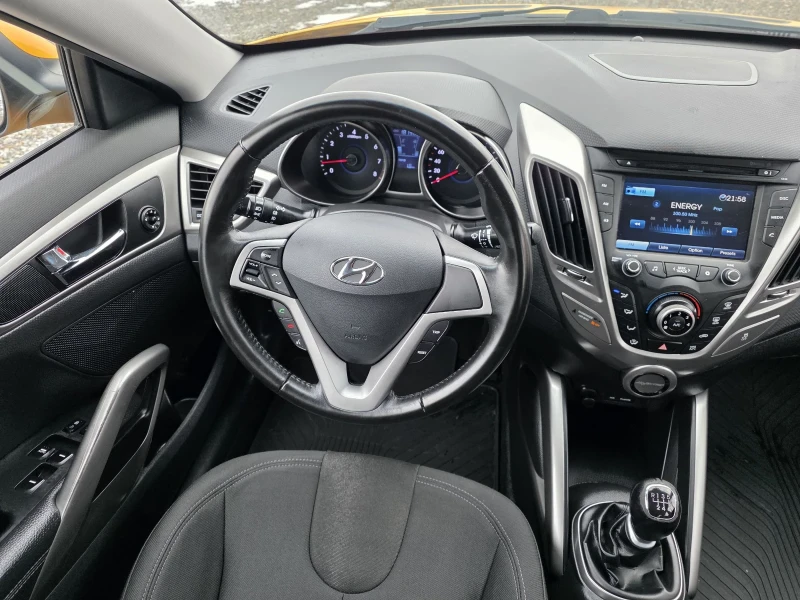 Hyundai Veloster  1.6Gdi 140k.s, снимка 11 - Автомобили и джипове - 53056317