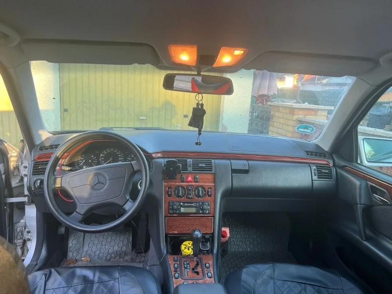 Mercedes-Benz 200, снимка 3 - Автомобили и джипове - 53174748