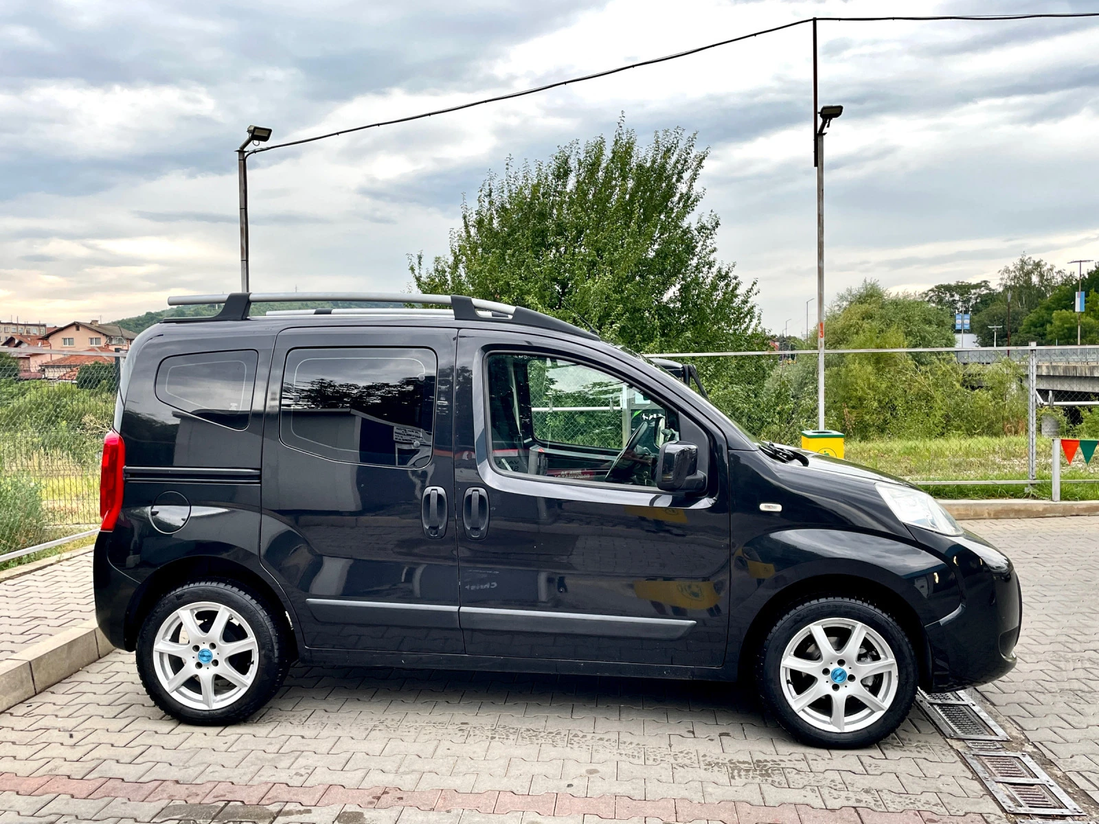 Fiat Qubo 1.4i газ/бензин - изображение 7