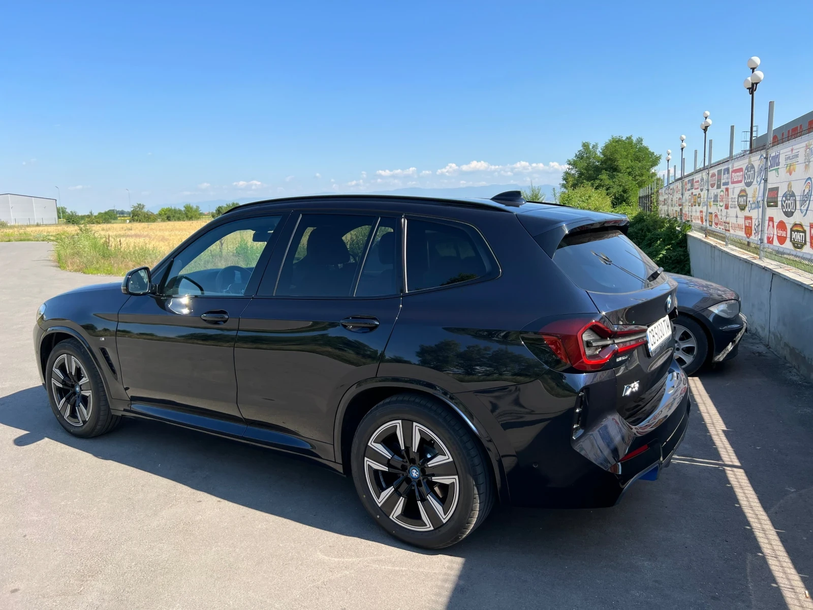 BMW iX3  - изображение 3