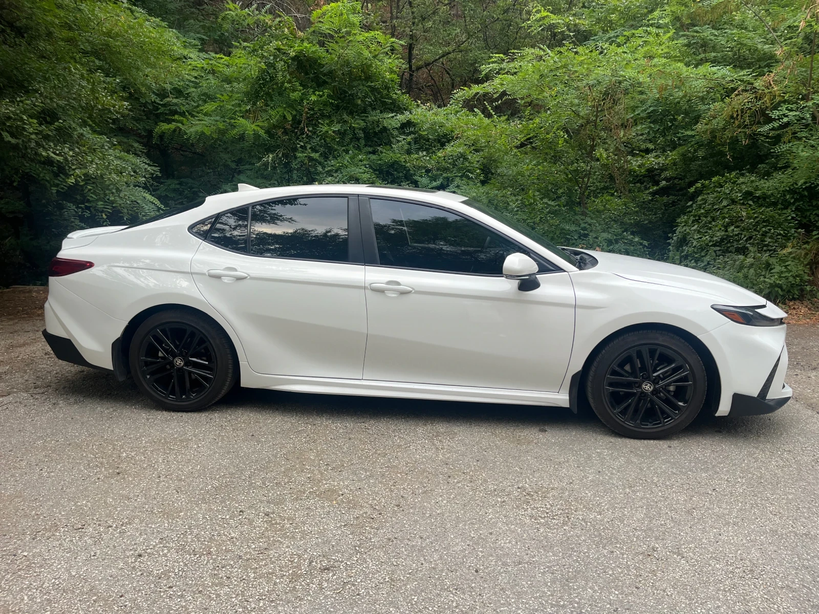 Toyota Camry 2.5 Hybrid  - изображение 4