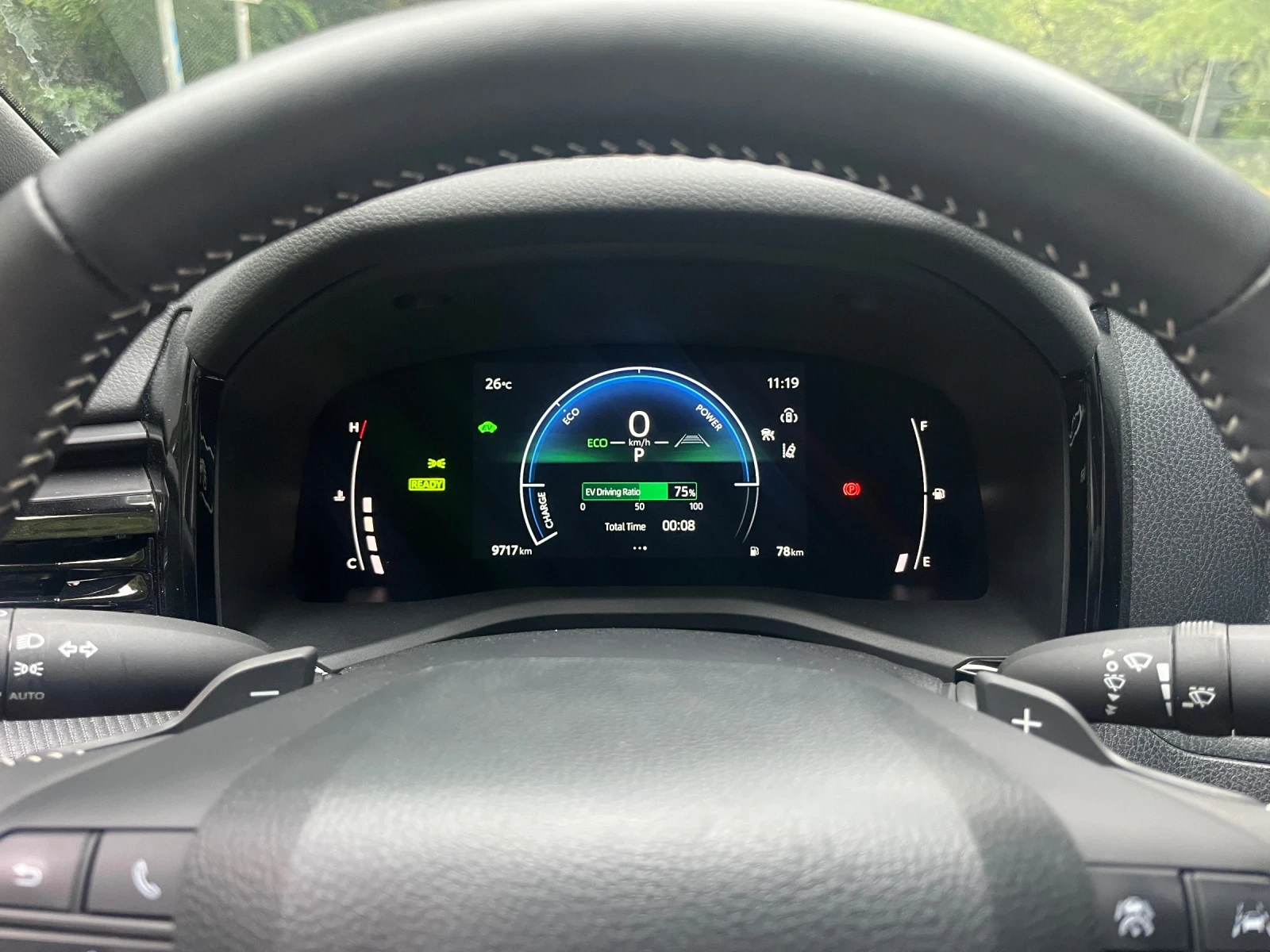 Toyota Camry 2.5 Hybrid  - изображение 8