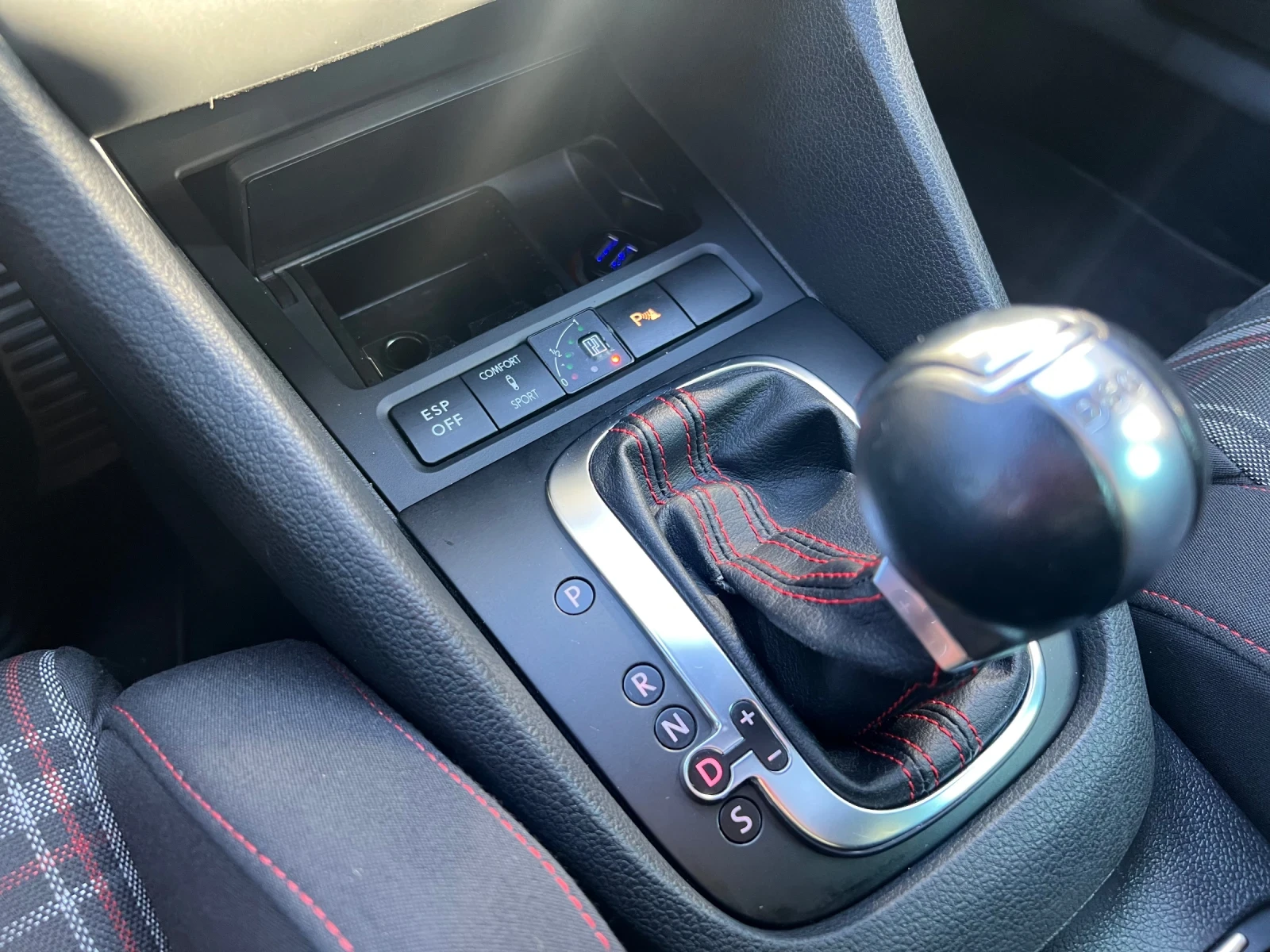 VW Golf 2.0 GTI - изображение 10