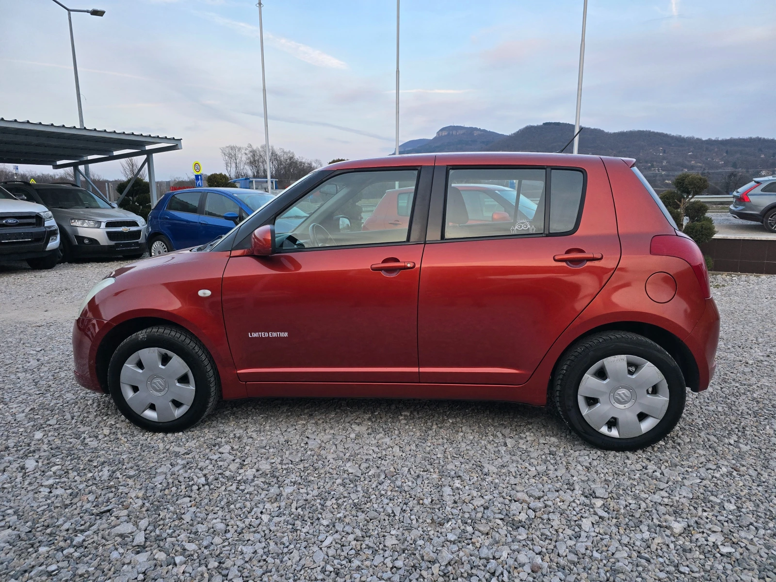 Suzuki Swift 1.3I КЛИМАТИК !! НОВ ВНОС !! 4X4 !!! , снимка 2 - Автомобили и джипове - 53921959