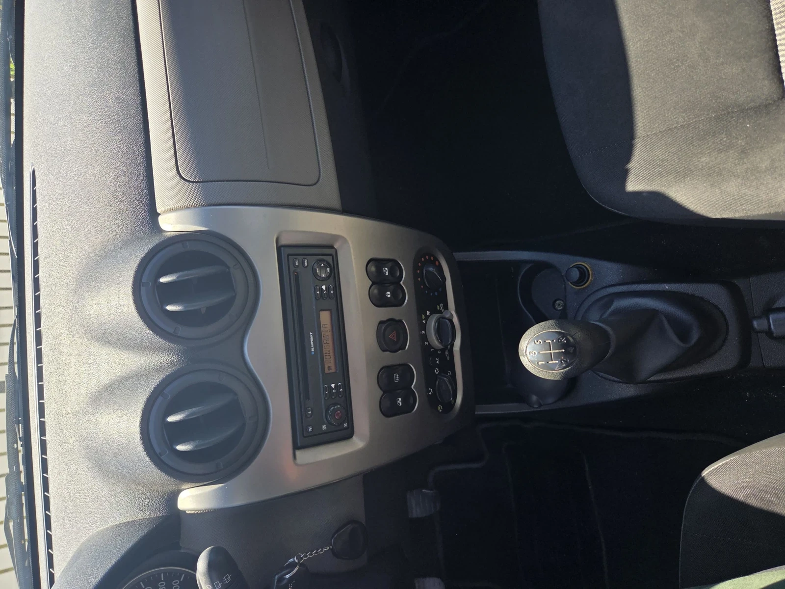 Dacia Sandero 1.5дизел 90кс.2007г, снимка 7 - Автомобили и джипове - 54127654