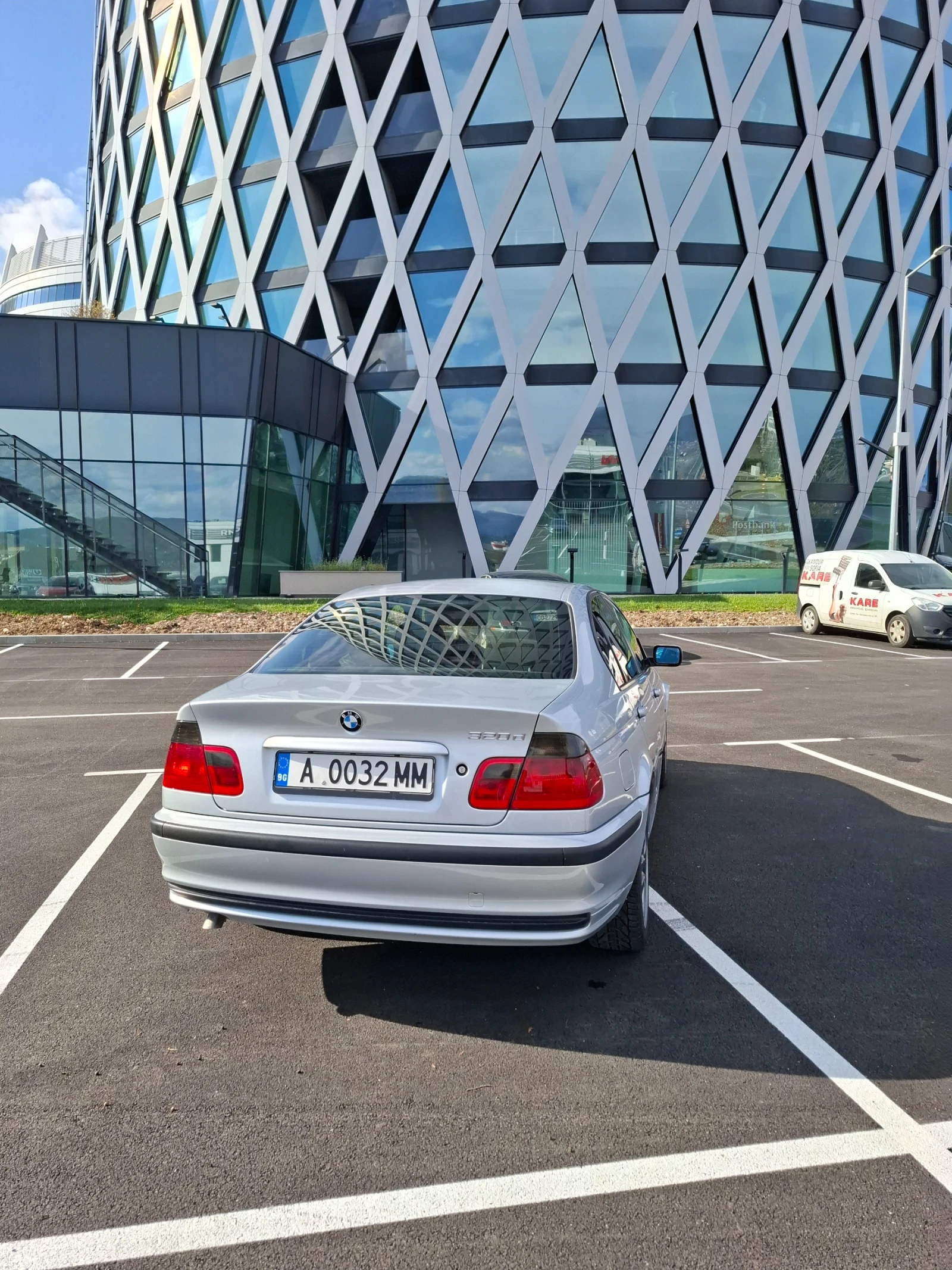 BMW 320, снимка 5 - Автомобили и джипове - 54129152