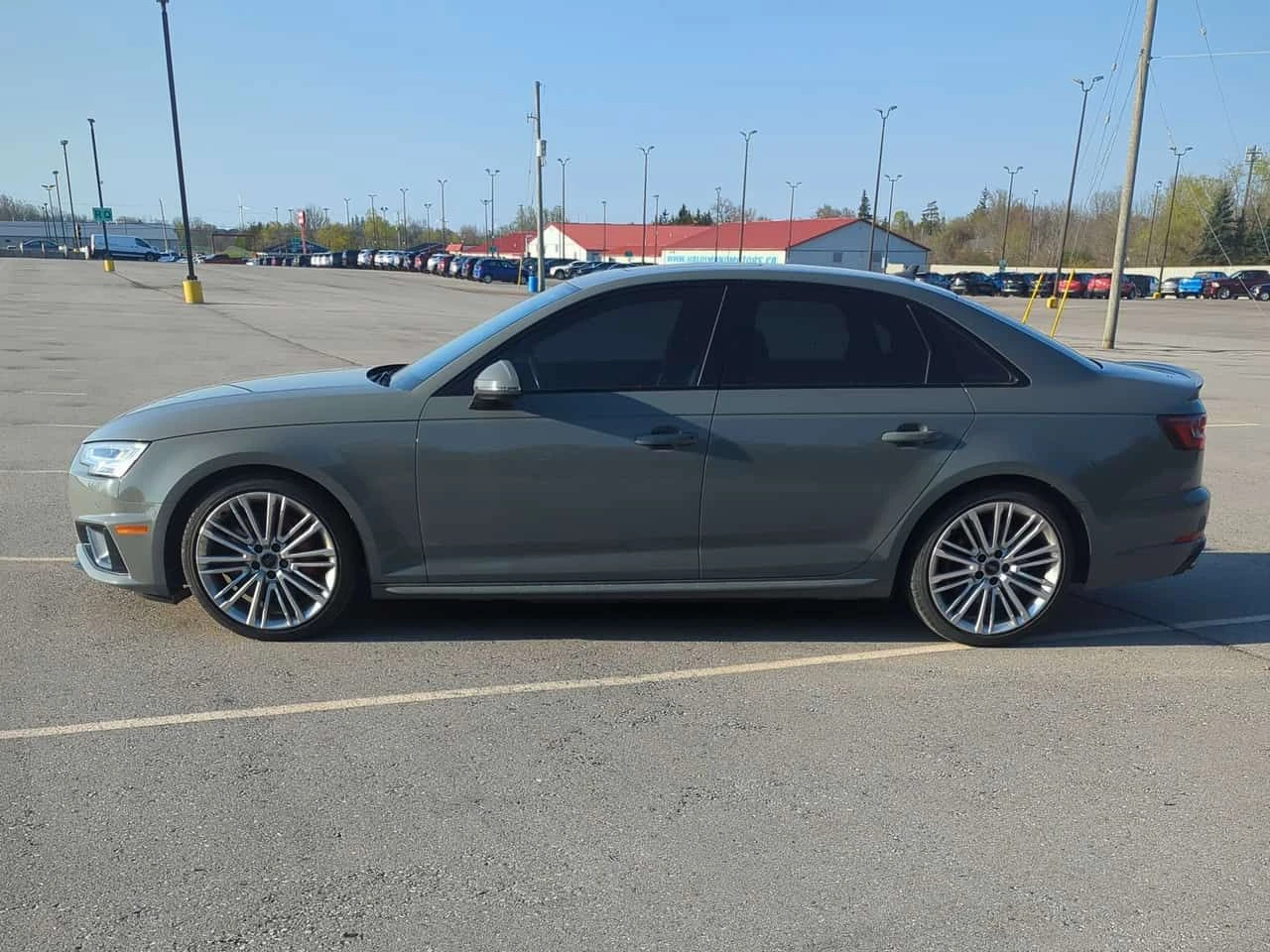 Audi S4 | Technik | DISTRONIC | B&O | , снимка 3 - Автомобили и джипове - 54412820