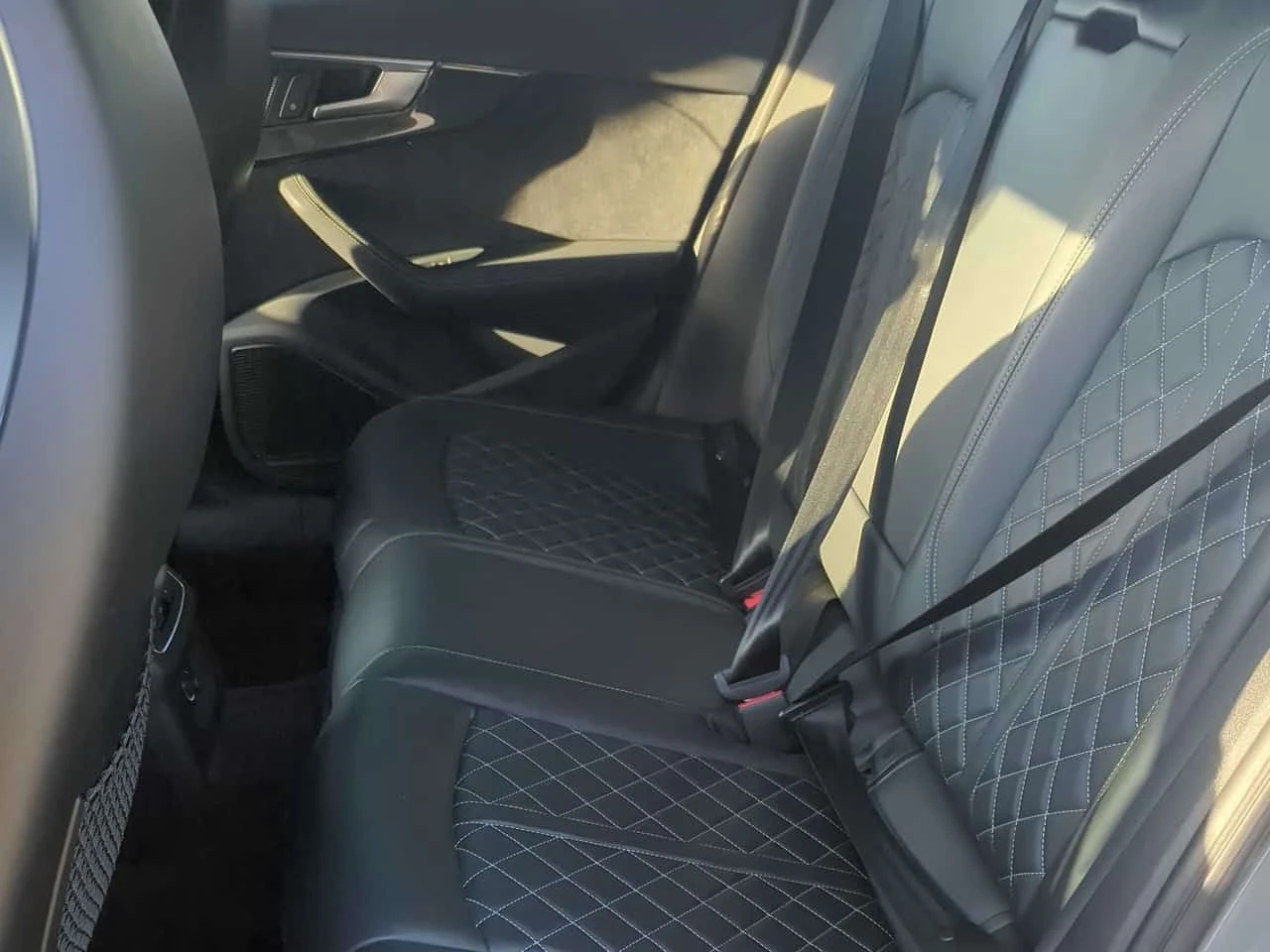 Audi S4 | Technik | DISTRONIC | B&O | , снимка 10 - Автомобили и джипове - 54412820