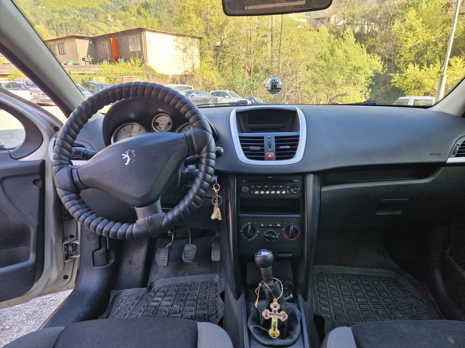 Peugeot 207 1.6 HDI , снимка 8 - Автомобили и джипове - 54546907