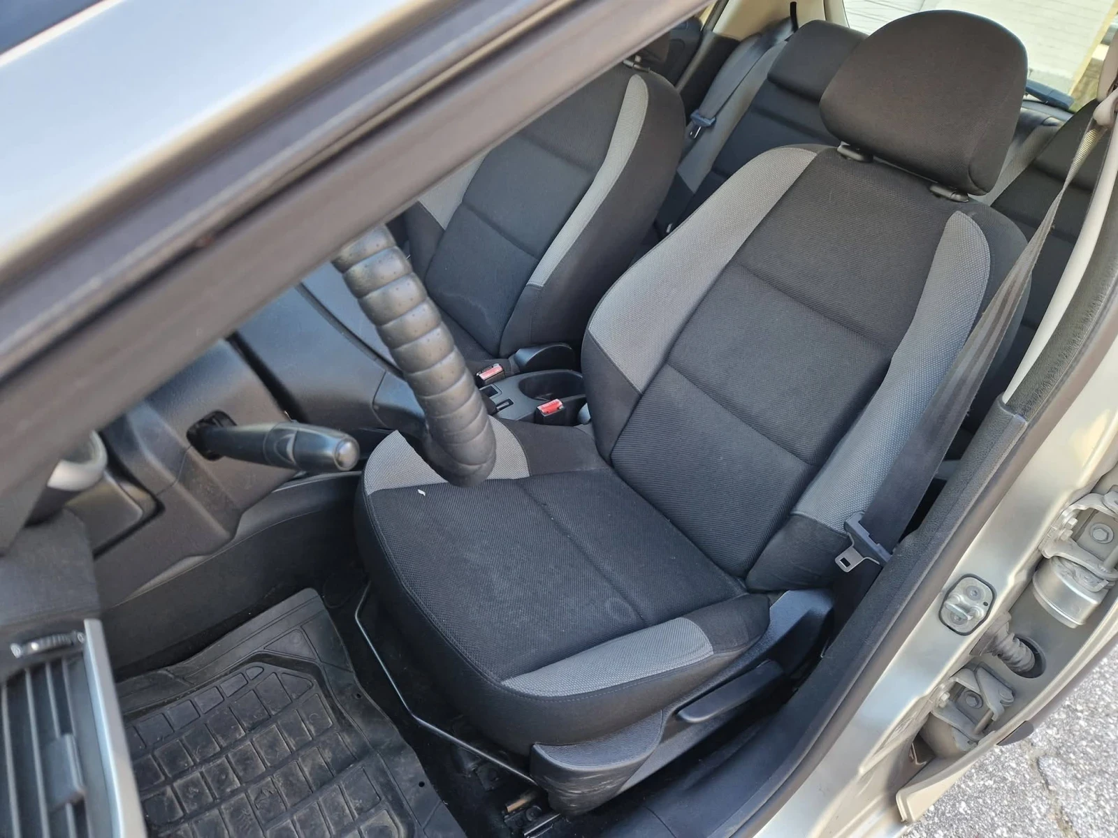 Peugeot 207 1.6 HDI , снимка 9 - Автомобили и джипове - 54546907