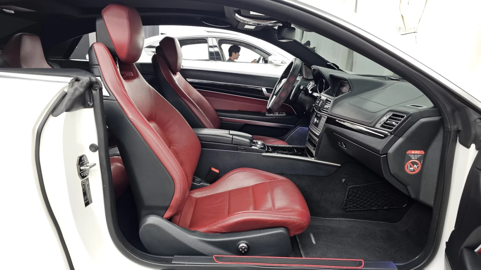 Mercedes-Benz E 400 AMG V6 Biturbo/ CARFAX, снимка 9 - Автомобили и джипове - 54758167