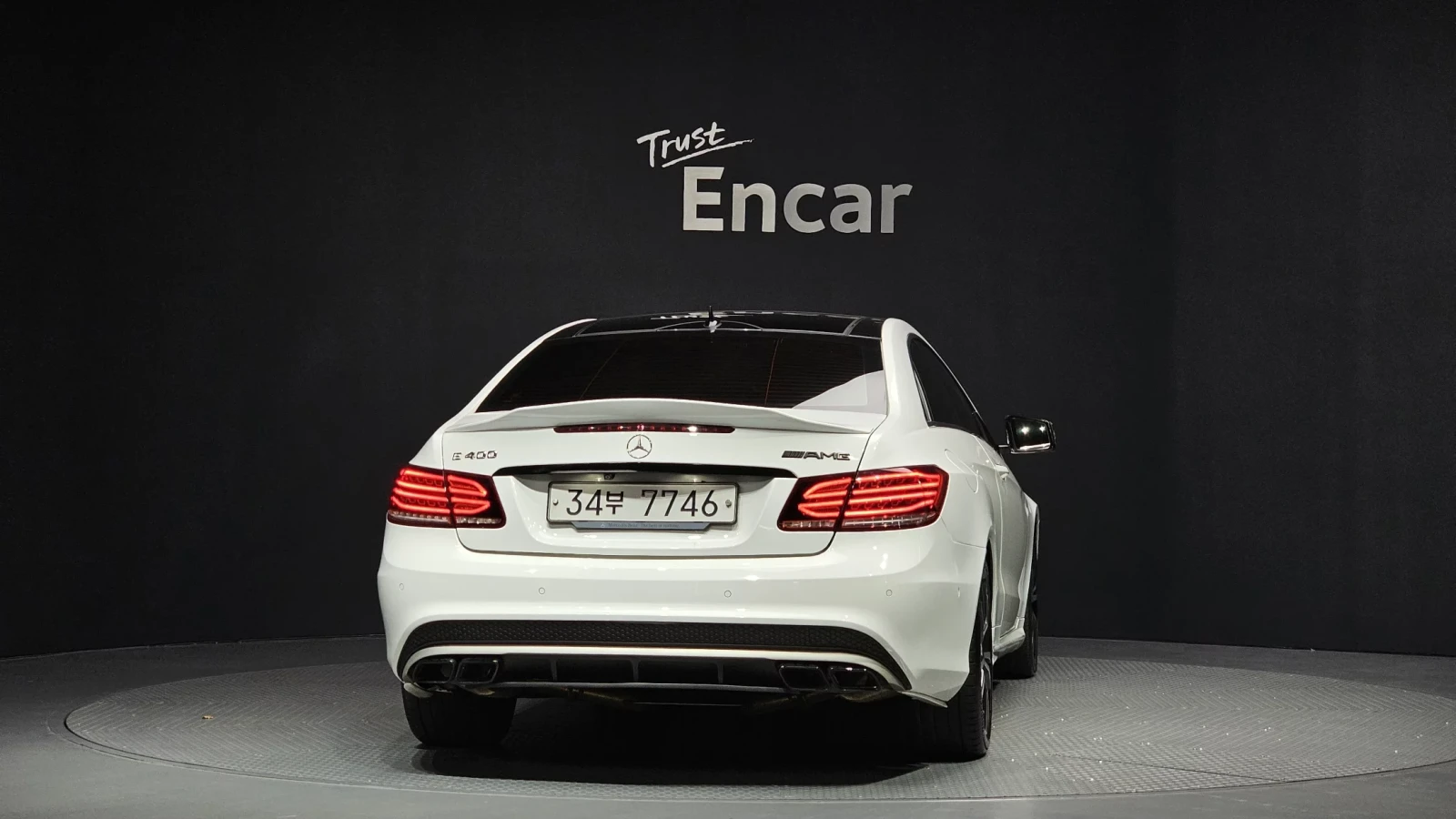 Mercedes-Benz E 400 AMG V6 Biturbo/ CARFAX, снимка 3 - Автомобили и джипове - 54758167
