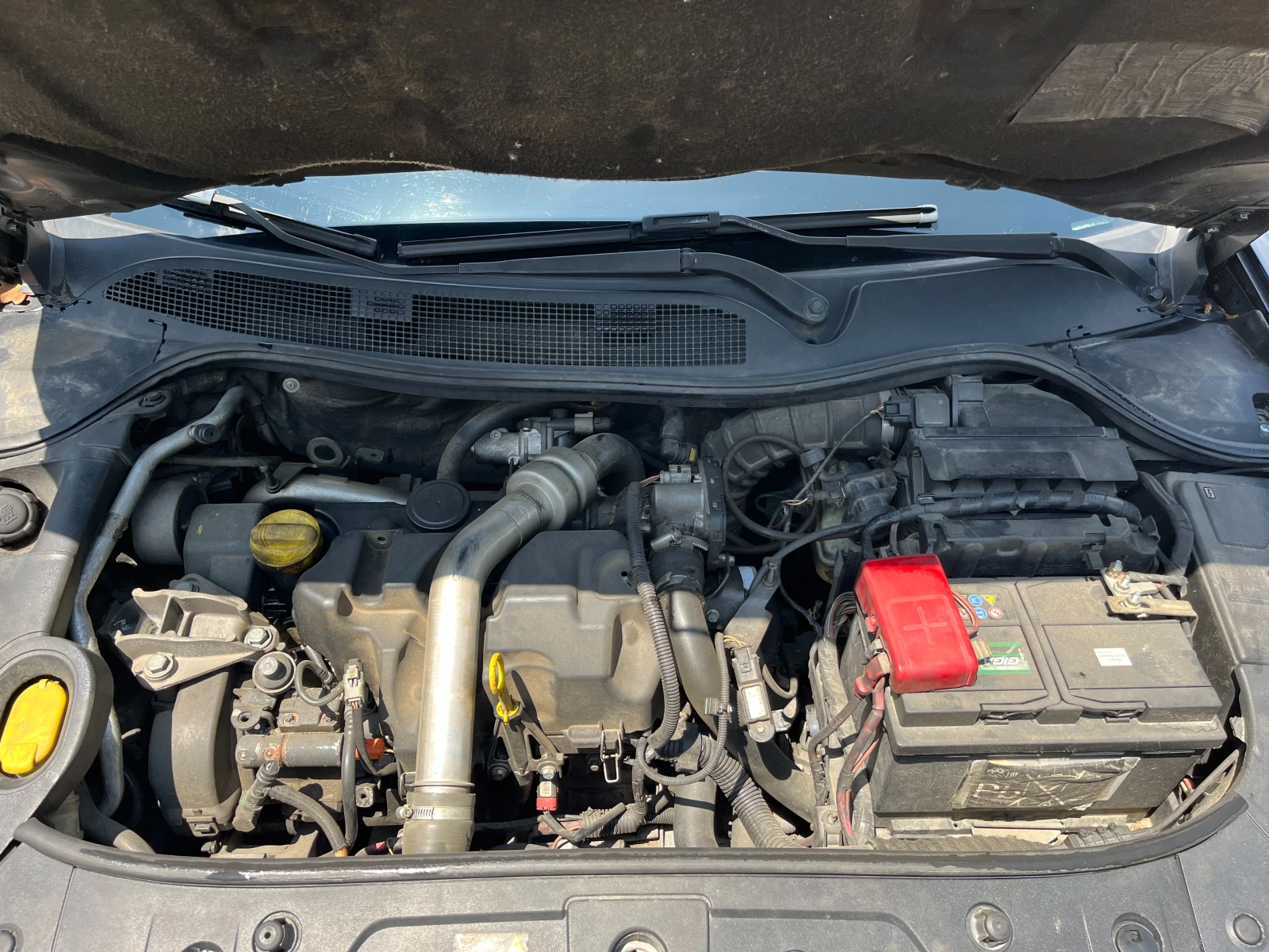 Renault Megane 1.5 dCi | 2005 | 6-степенна ръчна | Освежена, снимка 8 - Автомобили и джипове - 54879638