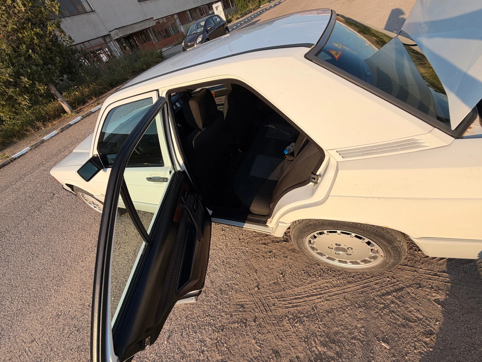 Mercedes-Benz 190, снимка 8 - Автомобили и джипове - 55079338