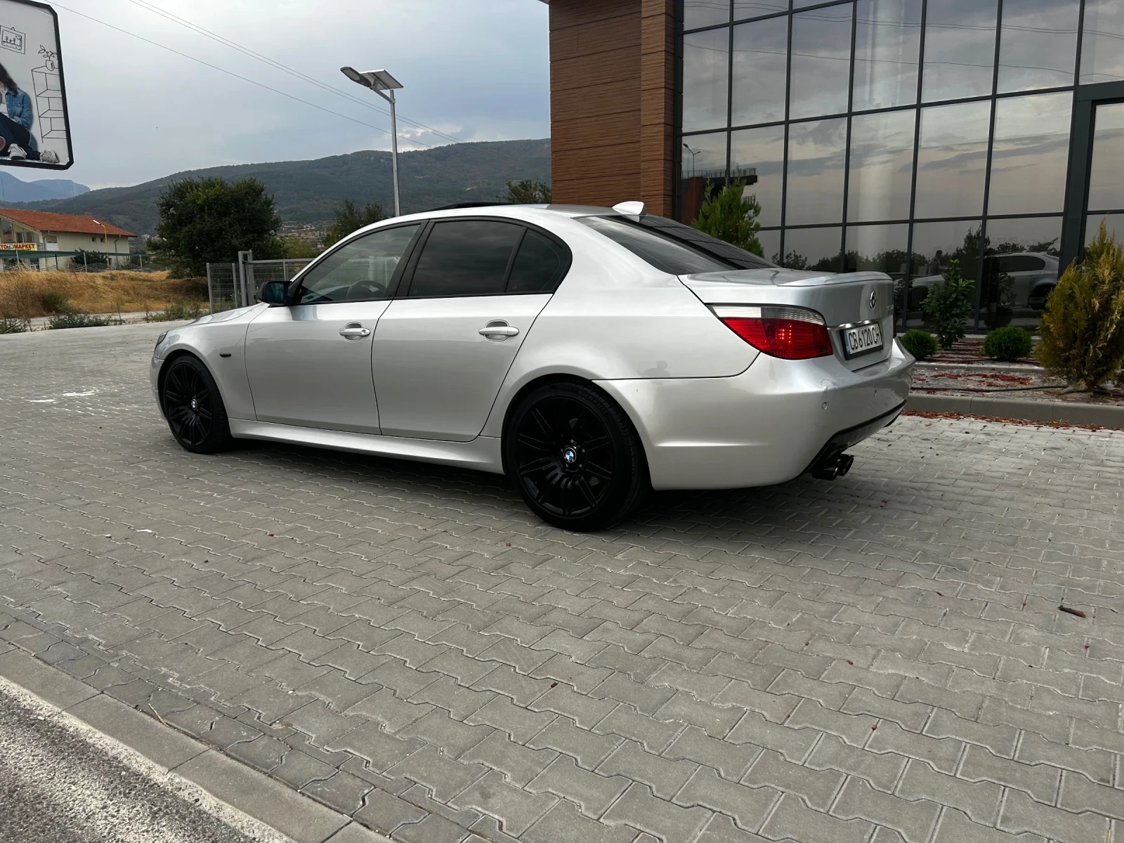 BMW 530, снимка 3 - Автомобили и джипове - 56047587