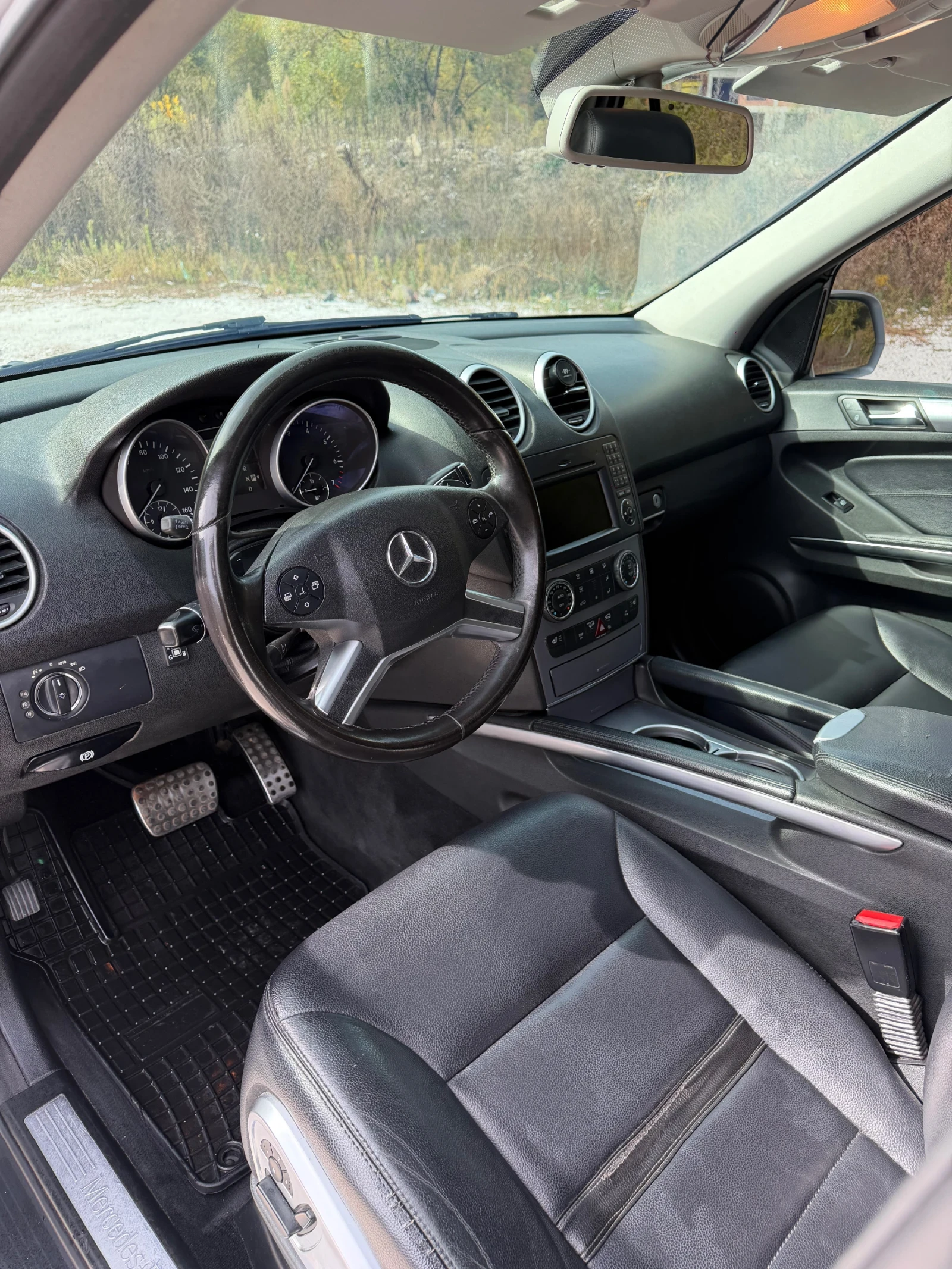 Mercedes-Benz ML 550 5.5, снимка 6 - Автомобили и джипове - 56247893