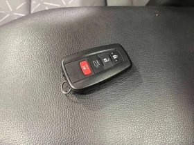 Toyota Rav4  Hybrid XLE AWD/CARFAX/PANO/ПОДГРЕВИ , снимка 15