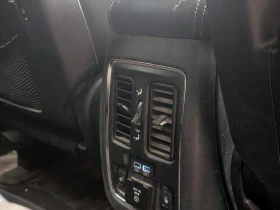 Jeep Grand cherokee Summit BLINDSPOT* CAM* CARPLAY* ПОДГРЕВ* KEYLESS*  - 33000 лв. / 16872.63 € - 35655843 10