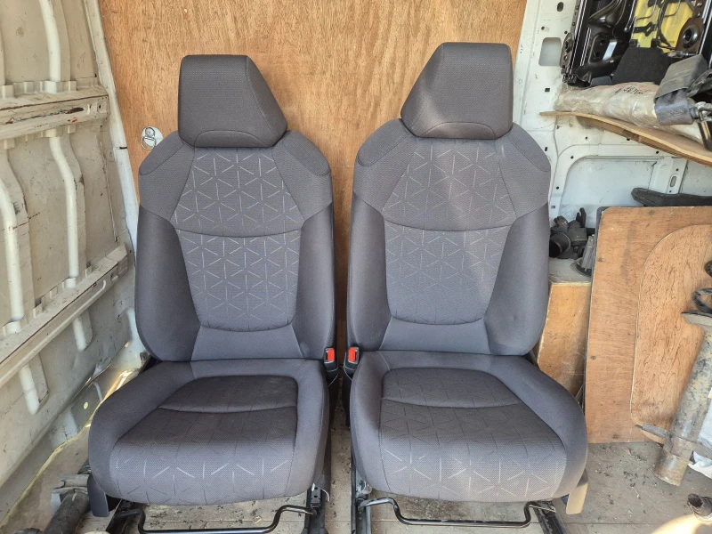 Toyota Rav4 2.5 HYBRID, снимка 7 - Автомобили и джипове - 51964005