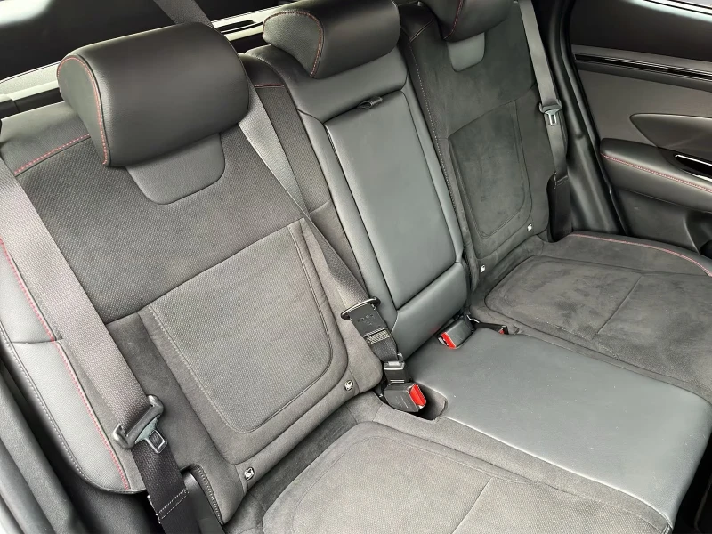 Hyundai Tucson 2.4HEV/230HP/N-LINE/4X4/CAM/NAVI/DIGITAL/LED/882v, снимка 10 - Автомобили и джипове - 53244294
