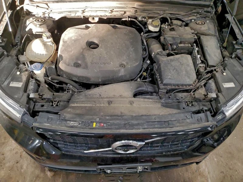 Volvo XC40 T5 R-DESIGN , снимка 12 - Автомобили и джипове - 53347242