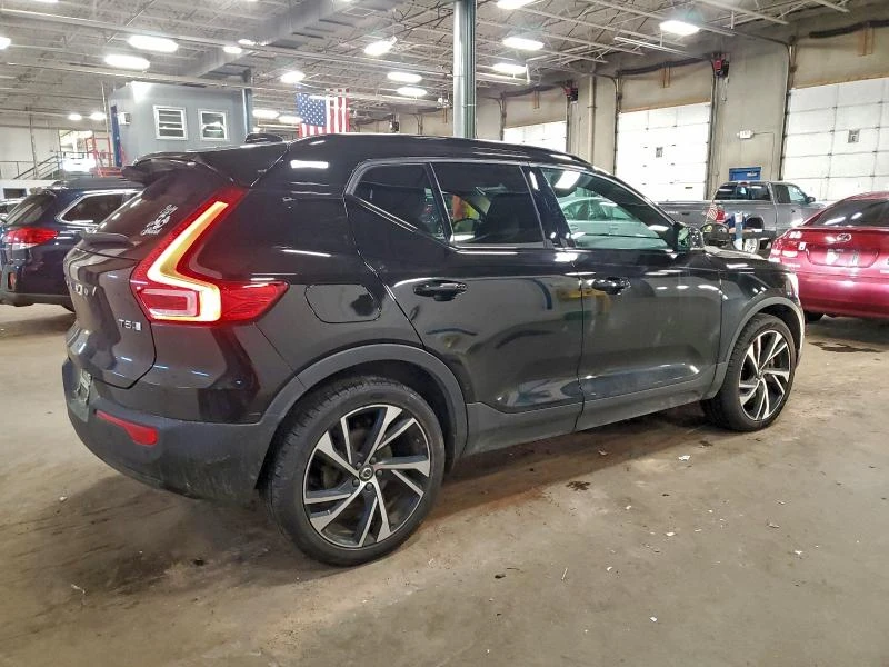 Volvo XC40 T5 R-DESIGN  - изображение 5