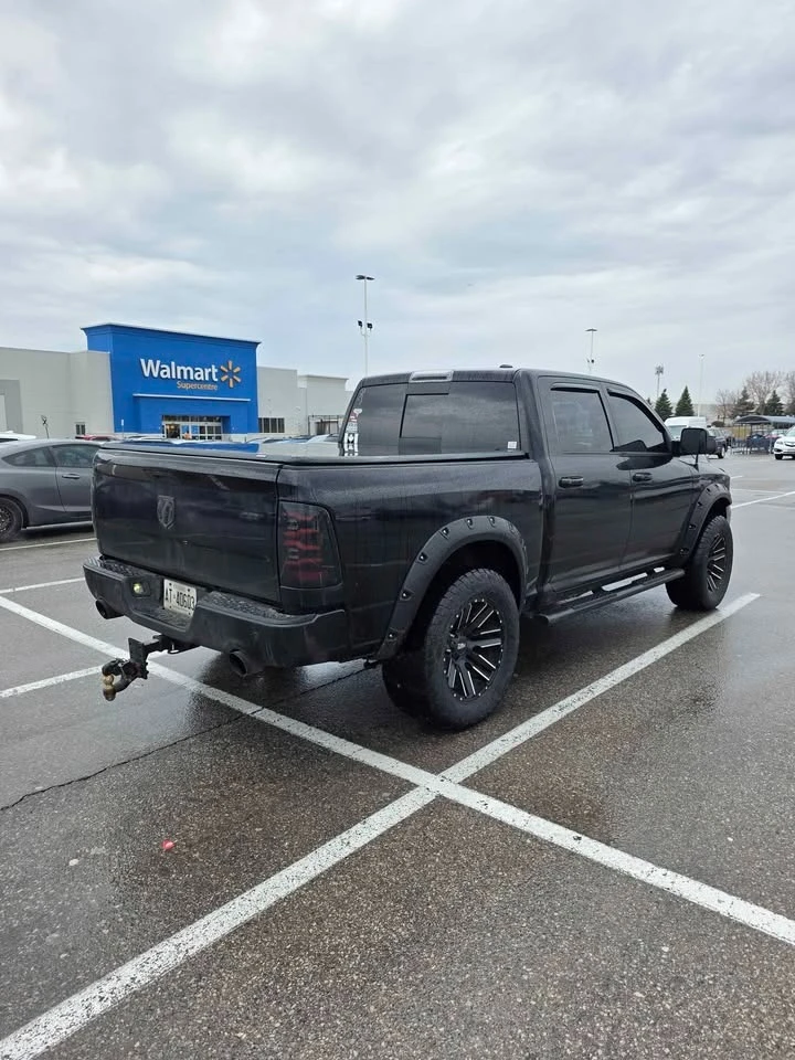 Dodge RAM 1500 * АВТОКРЕДИТ БЕЗ ПЪРВОНАЧАЛНА ВНОСКА * , снимка 5 - Автомобили и джипове - 55823179