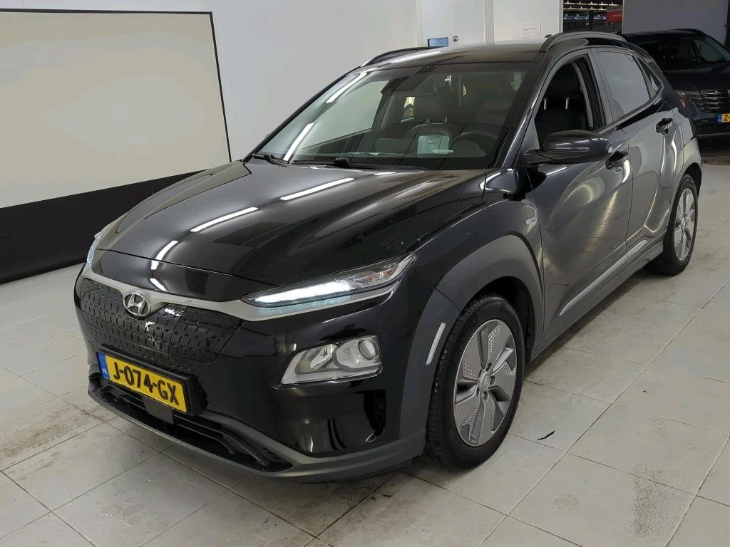 Hyundai Kona 64kWh* Дистроник* Подгрев* 100% SOH, снимка 1