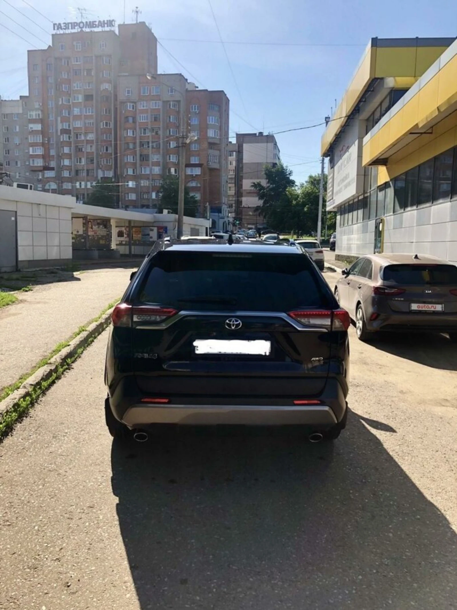 Toyota Rav4 2.5 HYBRID - изображение 2