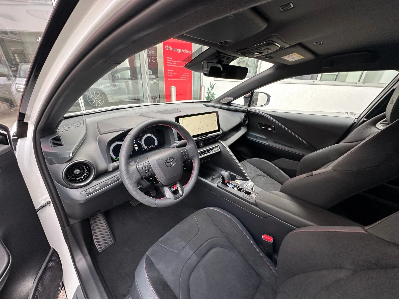 Toyota C-HR 2.0* HYBRID* GR-SPORT* AWD* DISTR* LED* CAM*  - изображение 5
