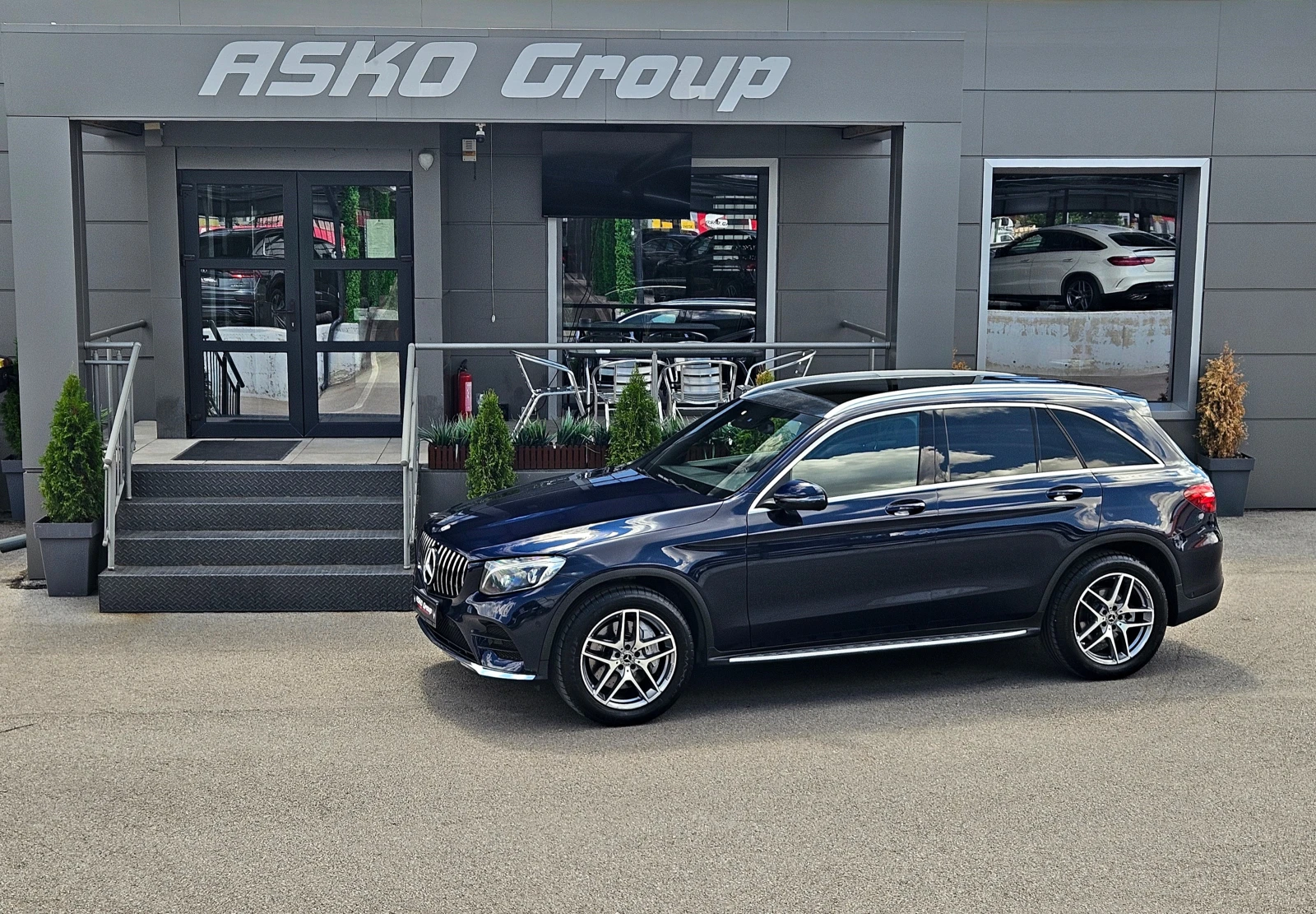 Mercedes-Benz GLC 250 ! AMG/9G/4MAT/GERMANY/PANORAMA/CAMERA/AIR/AUTO H/L | Mobile.bg   17