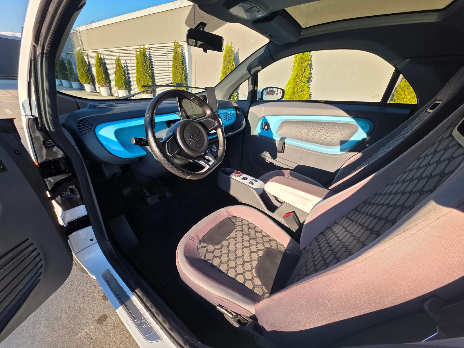 ����� ��V Yoyo | Mobile.bg � ����������� 9