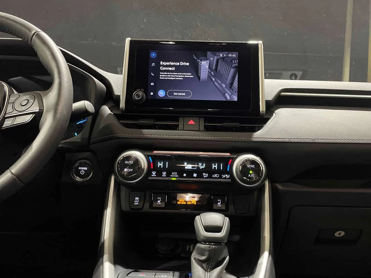 Toyota Rav4  Hybrid XLE AWD/CARFAX/PANO/ПОДГРЕВИ , снимка 9 - Автомобили и джипове - 53995910