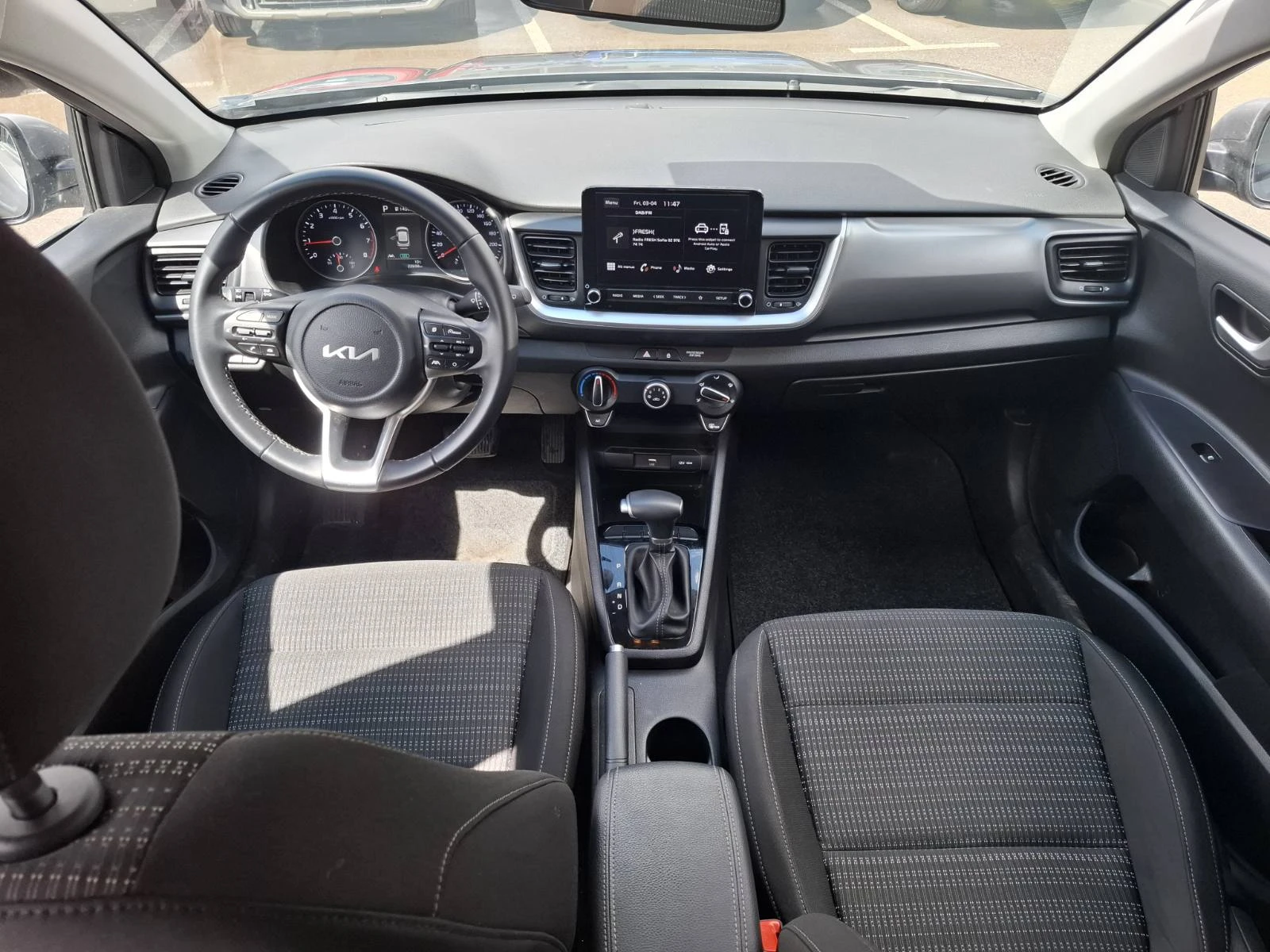 Kia Stonic 1.0 Турбо Гаранция, снимка 8 - Автомобили и джипове - 54106174