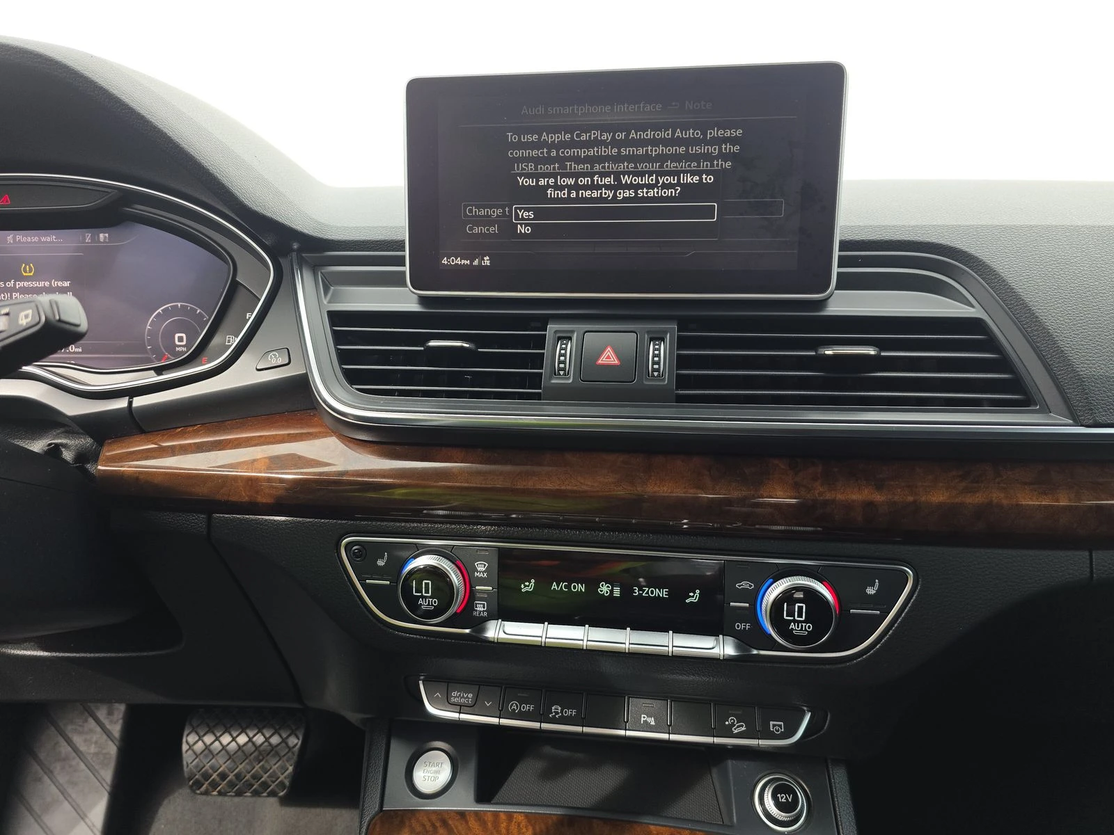 Audi Q5 2.0Т* ДИГИТАЛНО* ТАБЛО* 360КАМЕРА* ПОДГРЕВ* ПАНОРА, снимка 9 - Автомобили и джипове - 54125939