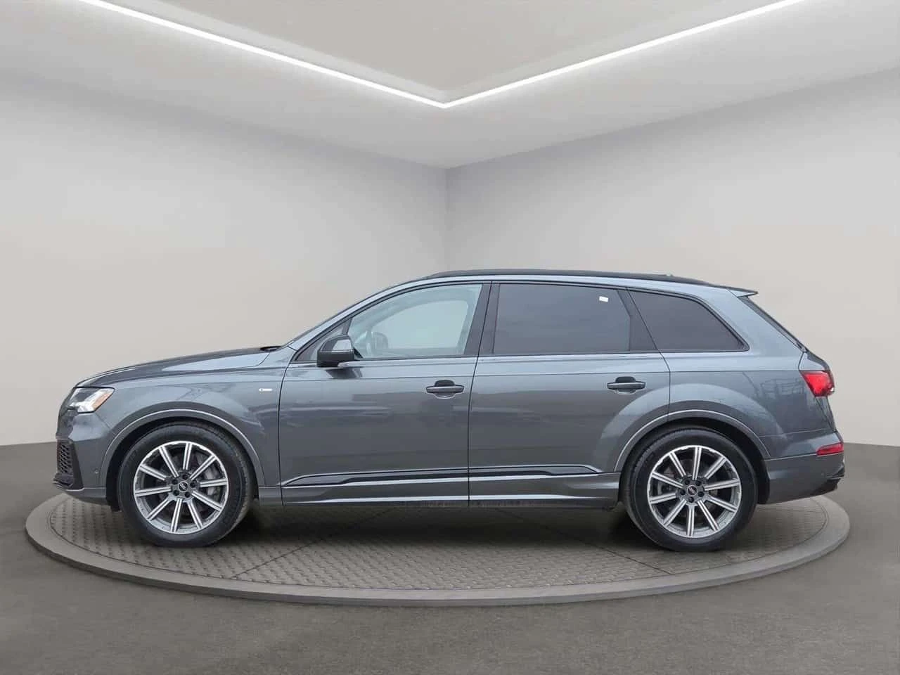 Audi Q7 55TFSI S-Line * Фиксирана цена до БГ * CARFAX * , снимка 3 - Автомобили и джипове - 54456113