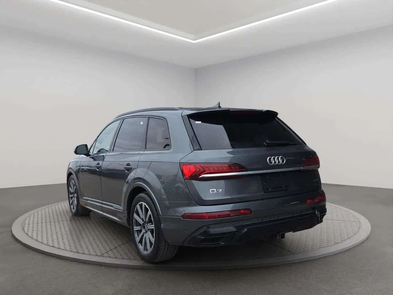 Audi Q7 55TFSI S-Line * Фиксирана цена до БГ * CARFAX * , снимка 4 - Автомобили и джипове - 54456113