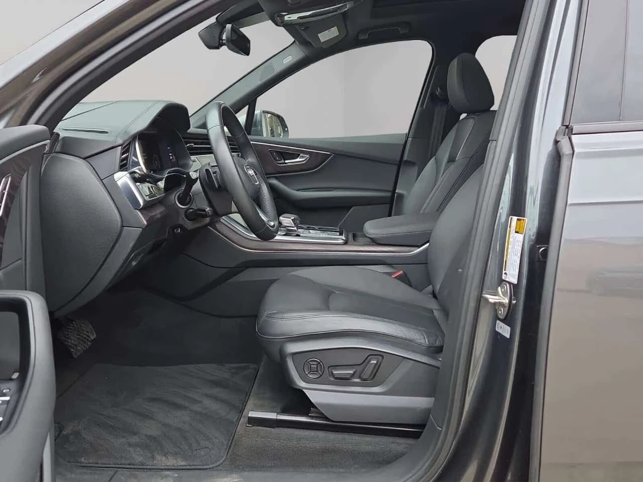 Audi Q7 55TFSI S-Line * Фиксирана цена до БГ * CARFAX * , снимка 15 - Автомобили и джипове - 54456113
