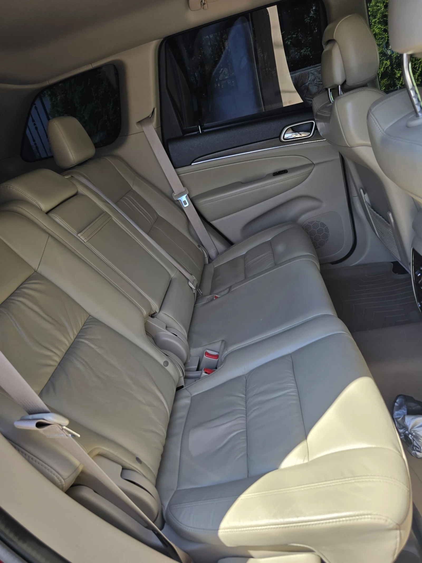 Jeep Grand cherokee 5.7, снимка 9 - Автомобили и джипове - 55242118