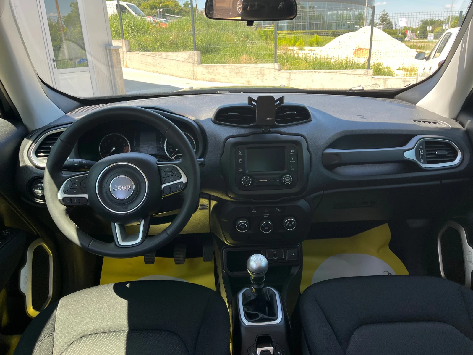 Jeep Renegade, снимка 10 - Автомобили и джипове - 55338159