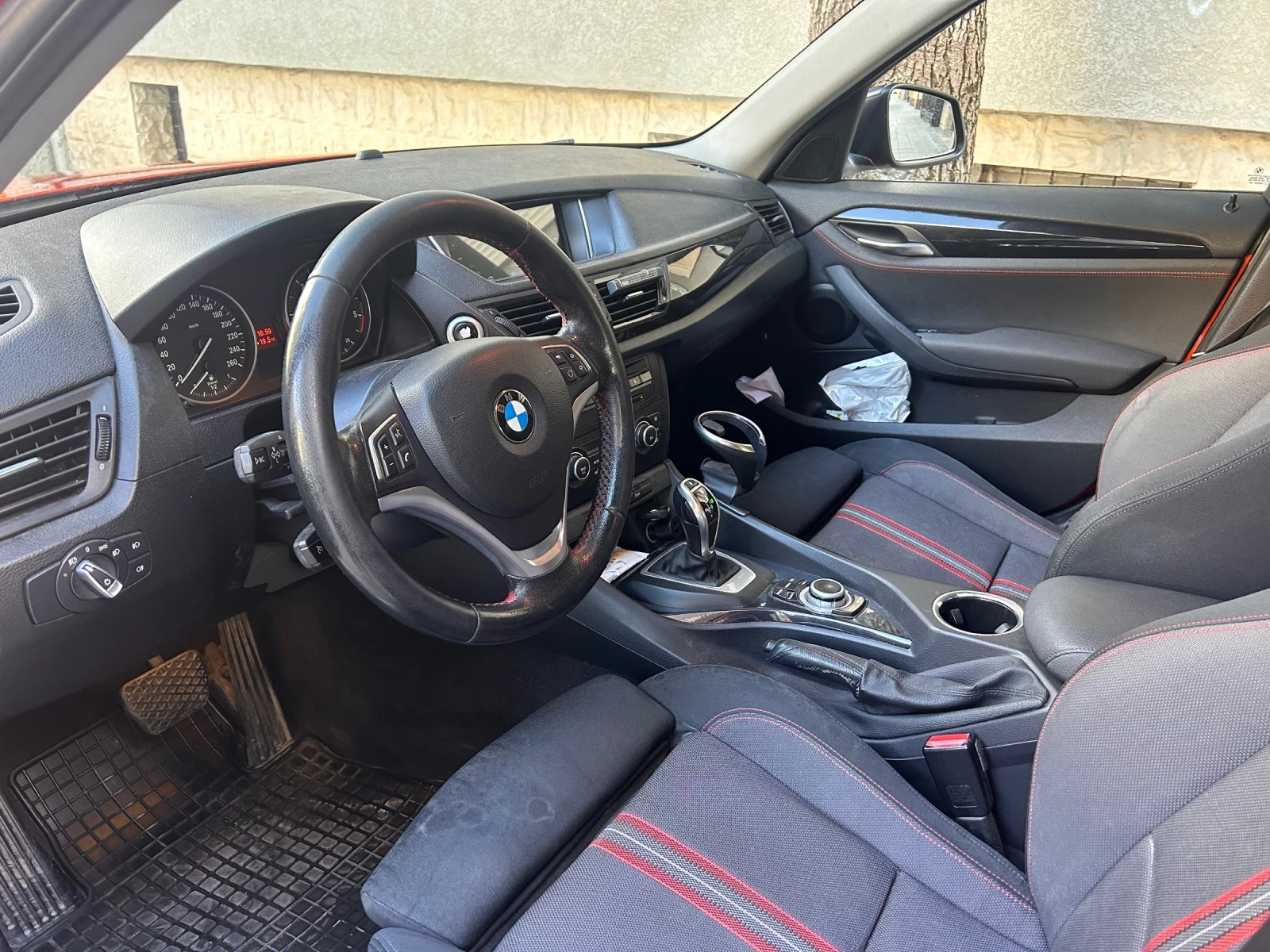 BMW X1, снимка 9 - Автомобили и джипове - 56658311