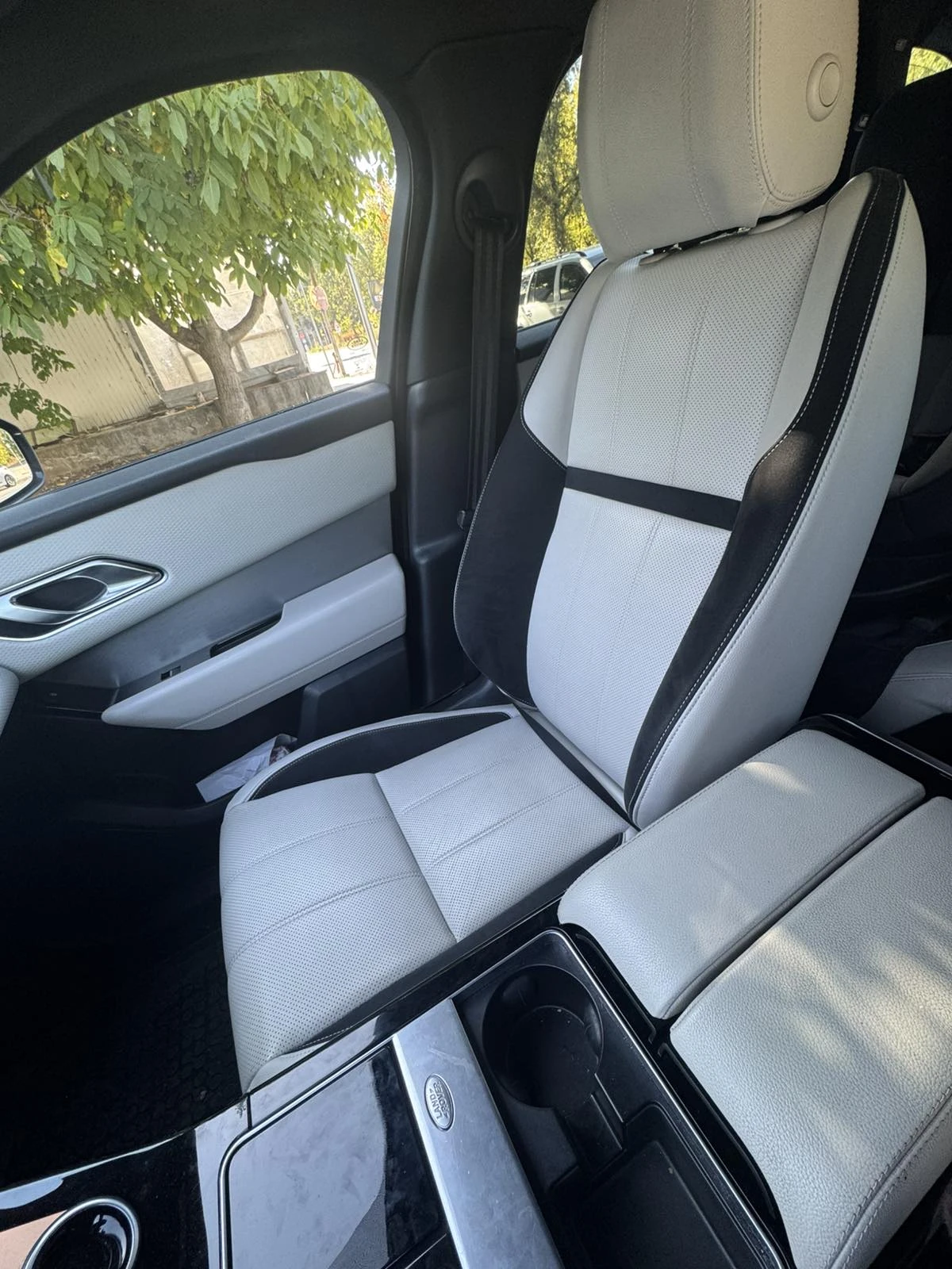 Land Rover Range Rover Velar R-DYNAMIC, снимка 7 - Автомобили и джипове - 56341141