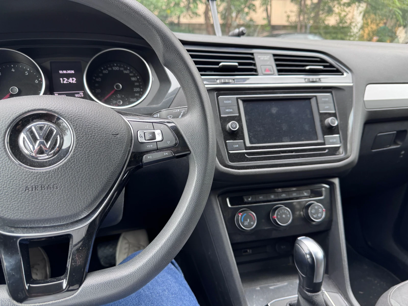 VW Tiguan, снимка 5 - Автомобили и джипове - 56484564