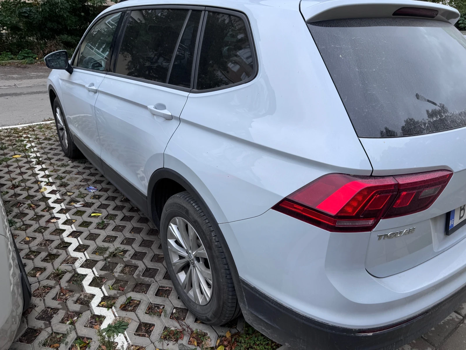 VW Tiguan, снимка 3 - Автомобили и джипове - 56484564