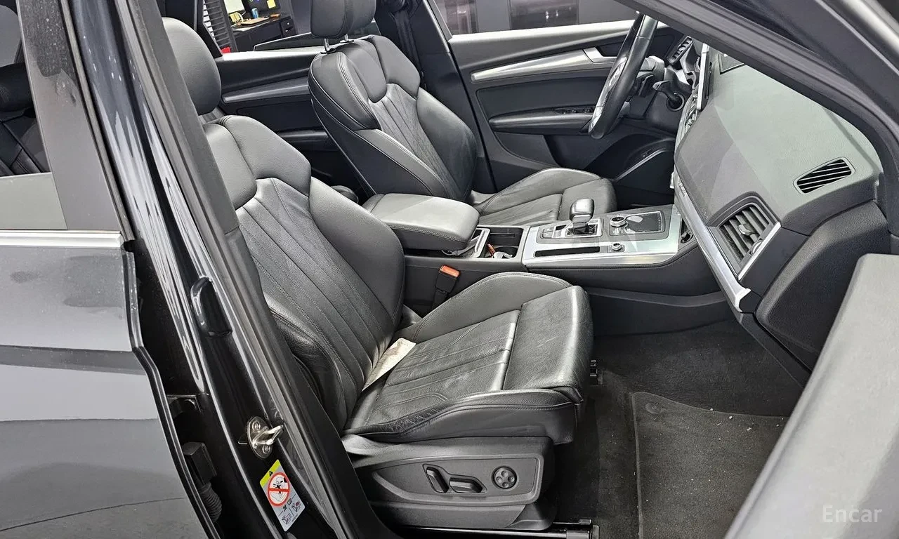 Audi Q5 45 TFSI / Quattro Premium /, снимка 9 - Автомобили и джипове - 56734051