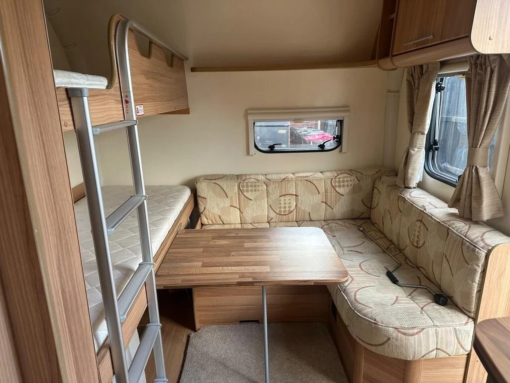 Каравана Bailey Orion 450-5, снимка 12 - Каравани и кемпери - 53966449