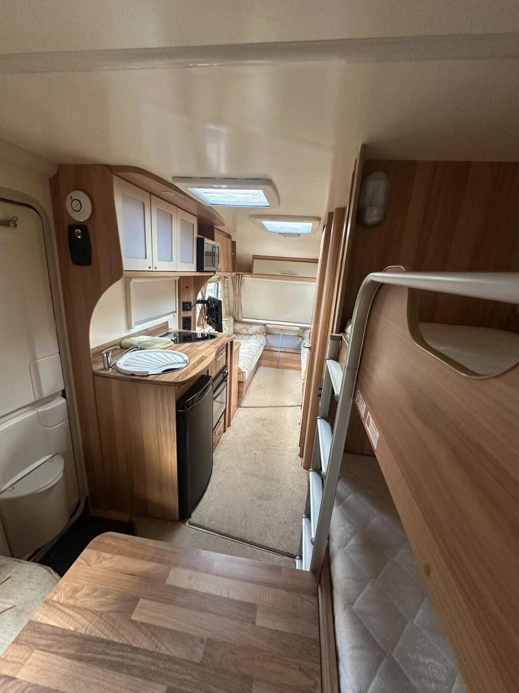 Каравана Bailey Orion 450-5, снимка 4 - Каравани и кемпери - 53966449